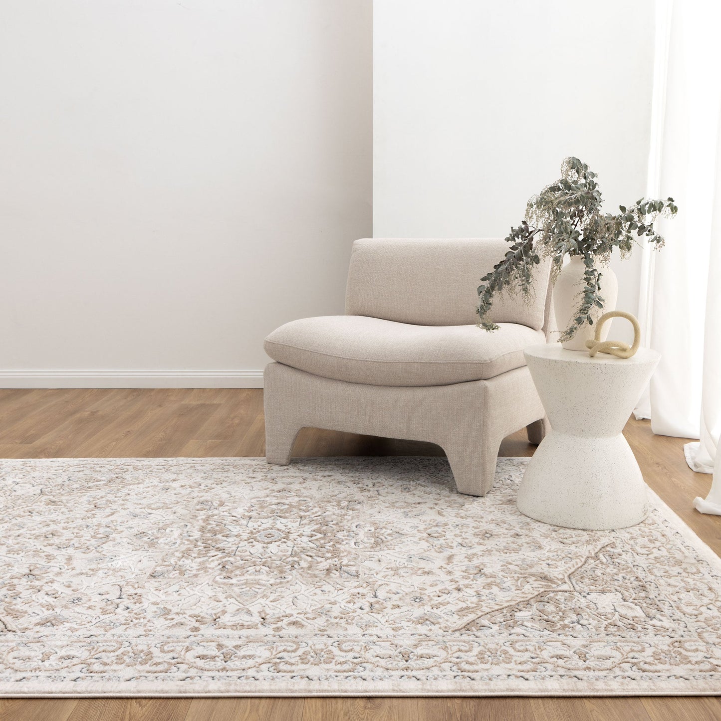 Maya Medallion Cream and Beige Rug - M104